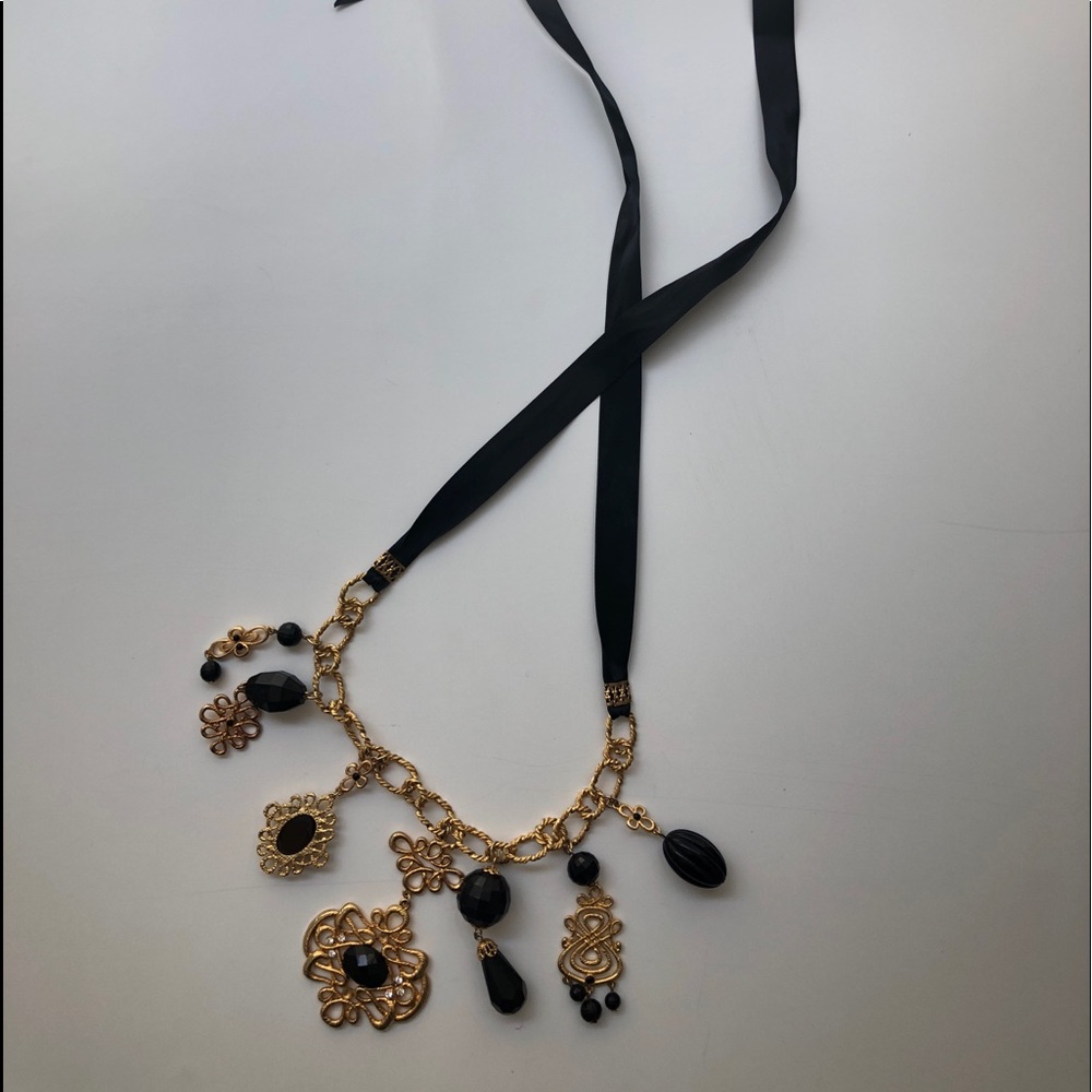 Charm necklace/choker